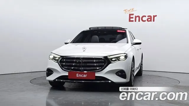 Mercedes-Benz E-Class E-класс W214 E300 4MATIC Exclusive — Фото автомобиля 3