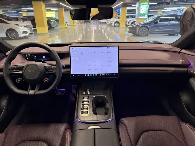Xiaomi SU7 — Фото автомобиля 8