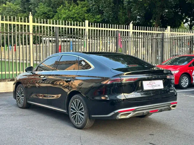 Geely Emgrand — Фото автомобиля 13