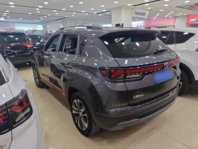 Changan CS35 Plus — Фото автомобиля 6