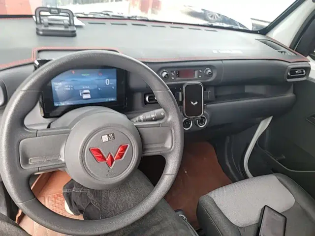 Wuling Zhiguang NEV — Фото автомобиля 9
