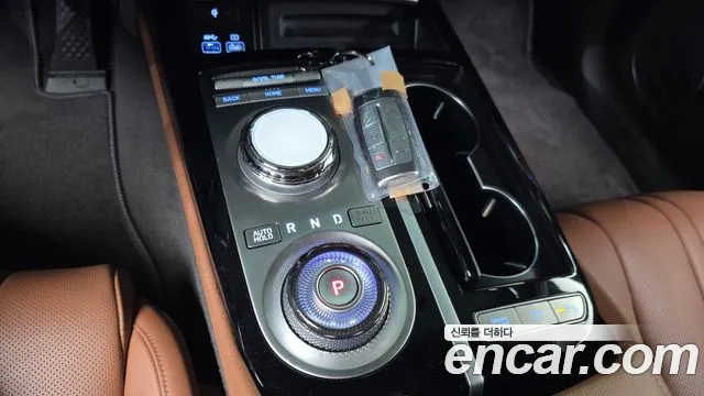 Genesis G80 Бензин 2.5 турбо AWD — Фото автомобиля 9