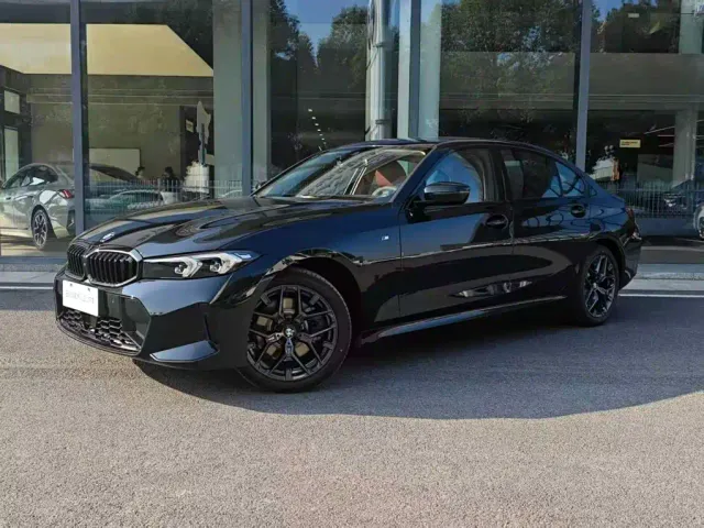 BMW 3 Series — Фото автомобиля 2