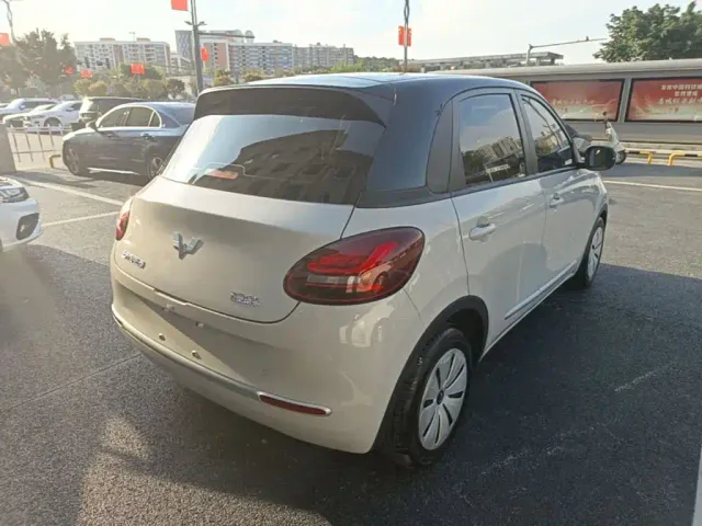 Wuling Bingo — Фото автомобиля 6
