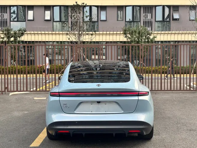 Nio ET5 — Фото автомобиля 16