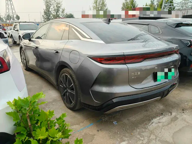 BYD Han L — Фото автомобиля 9