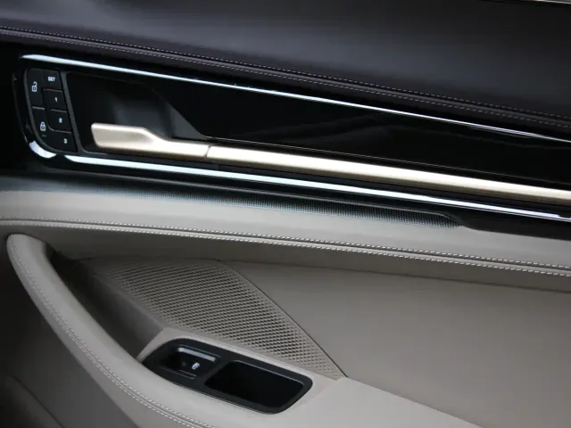 Porsche Panamera — Фото автомобиля 14