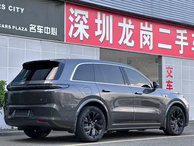 Li Auto L8 — Фото автомобиля 16