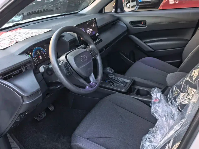 Toyota Corolla Cross — Фото автомобиля 4
