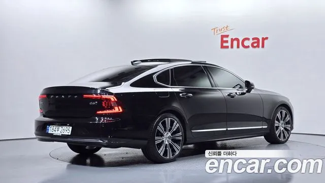 Volvo S90 — Фото автомобиля 2