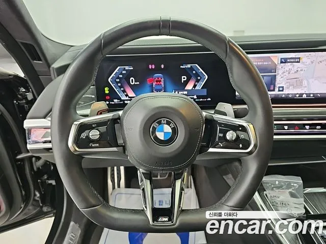 BMW 7 Series G70 — Фото автомобиля 9