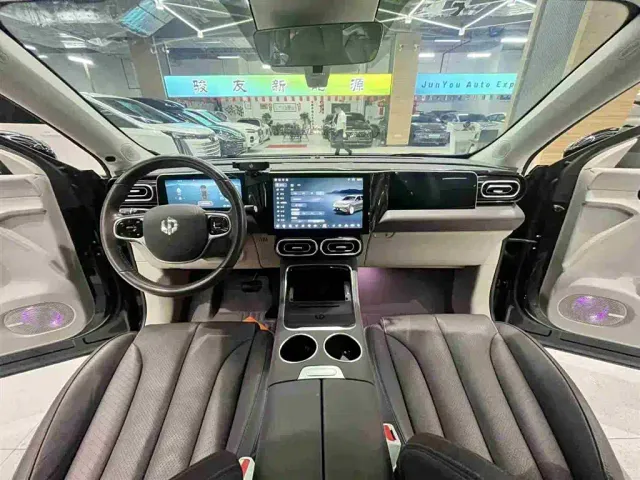 Leapmotor C11 — Фото автомобиля 28