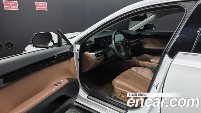 Hyundai Grandeur GN7 — Фото автомобиля 15