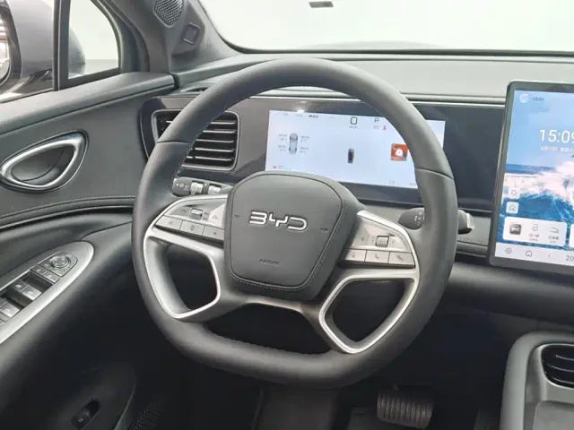 BYD Sealion 06 — Фото автомобиля 6