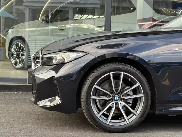 BMW 3 Series — Фото автомобиля 5