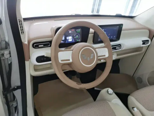 Wuling Hongguang Mini EV — Фото автомобиля 10