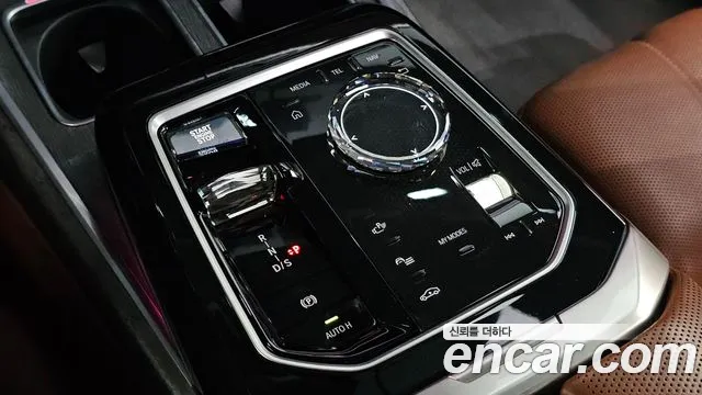 BMW 7 Series G70 — Фото автомобиля 9