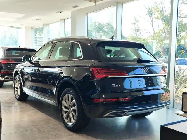 Audi Q5L — Фото автомобиля 4