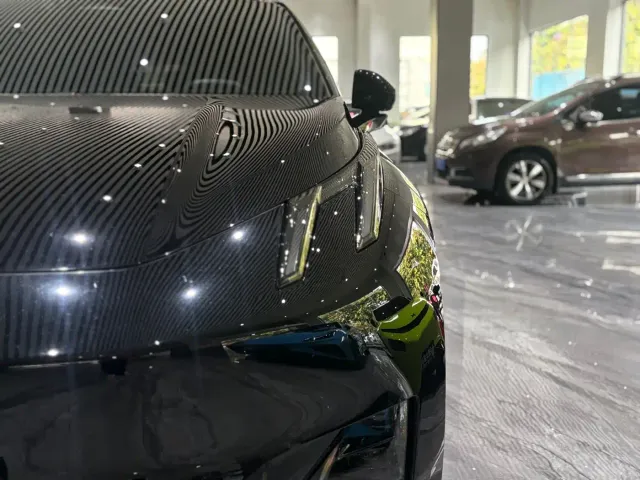 Lynk & Co Z20 — Фото автомобиля 21