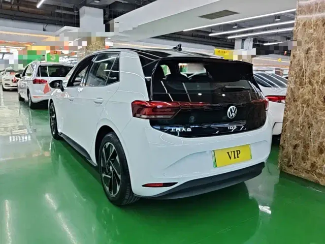 Volkswagen ID.3 — Фото автомобиля 4