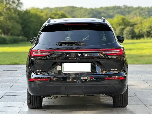Aito M7 — Фото автомобиля 5