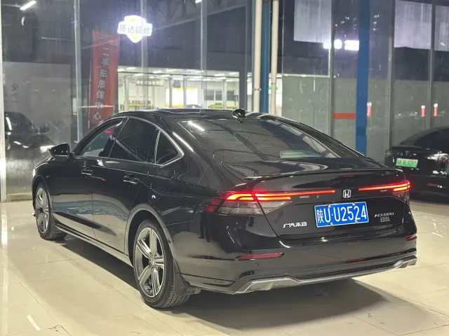 Honda Accord — Фото автомобиля 17
