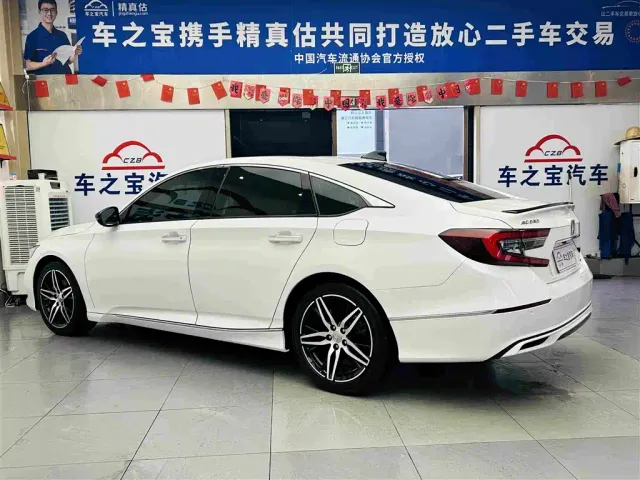 Honda Accord — Фото автомобиля 8