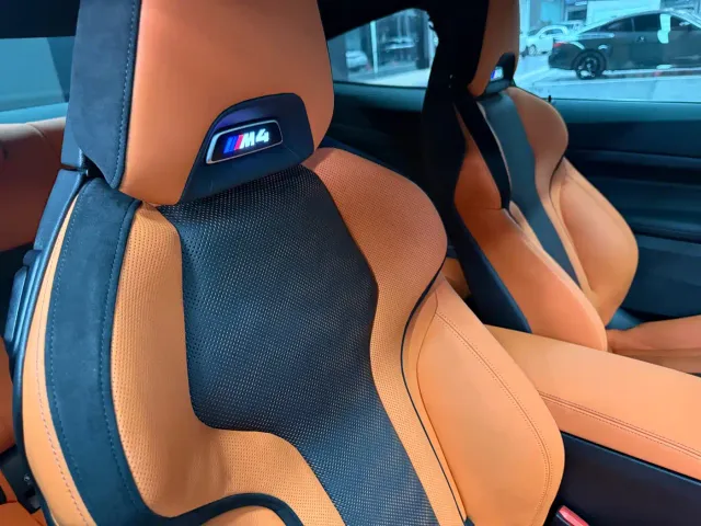 BMW M4 — Фото автомобиля 12