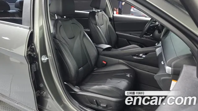 Hyundai Avante CN7 — Фото автомобиля 16