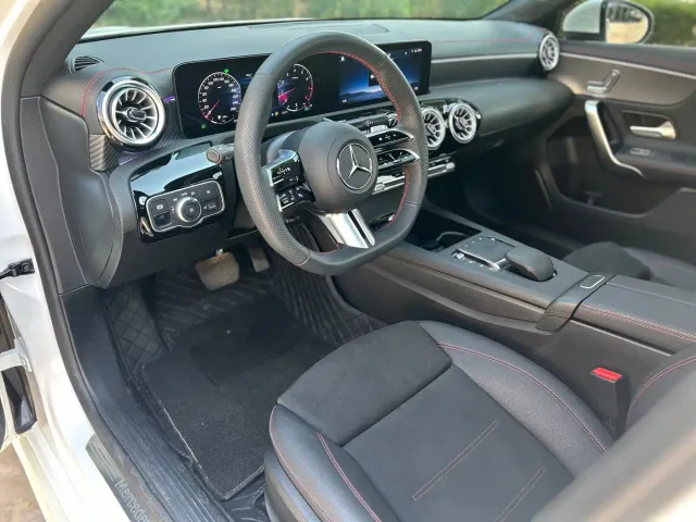 Mercedes-Benz A-Class — Фото автомобиля 10