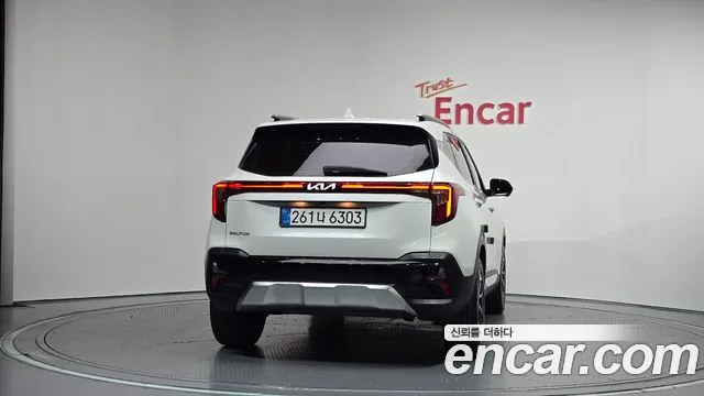 Kia Seltos New — Фото автомобиля 4