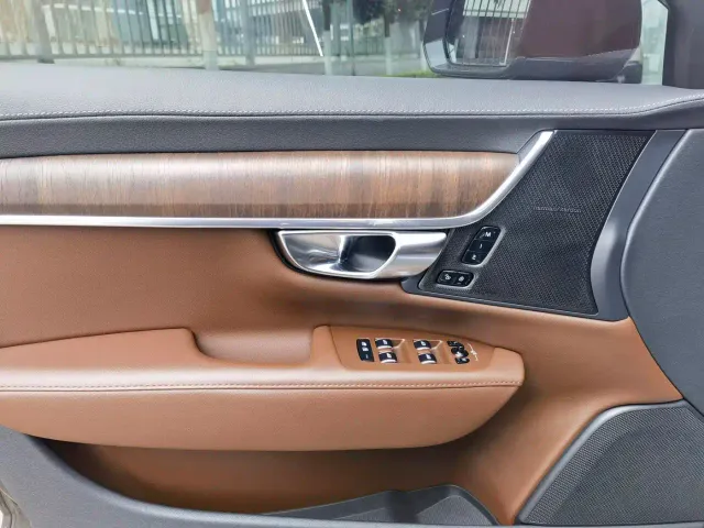 Volvo S90 — Фото автомобиля 7