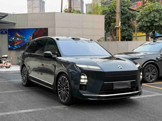 Nio ES8 — Фото автомобиля 4