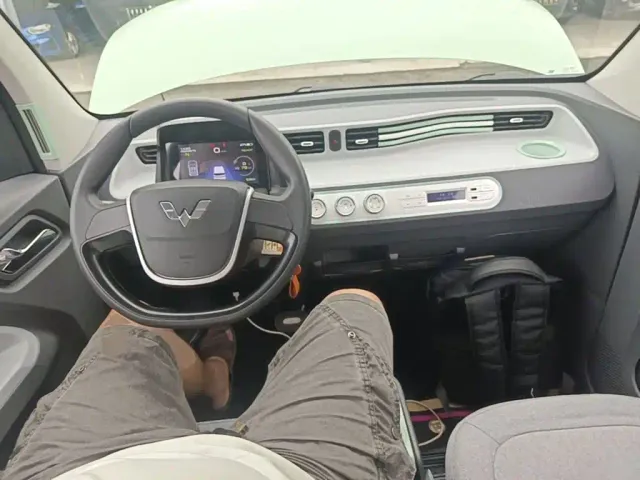 Wuling Hongguang Mini EV — Фото автомобиля 9