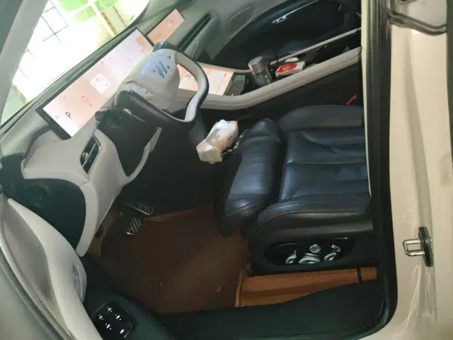 IM Motors IM LS7 — Фото автомобиля 9