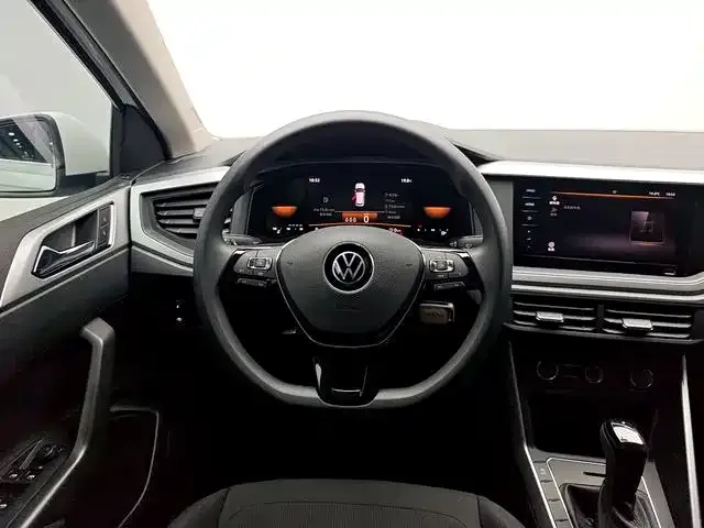 Volkswagen Polo — Фото автомобиля 12