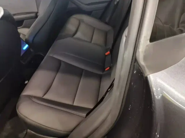 Tesla Model 3 — Фото автомобиля 16