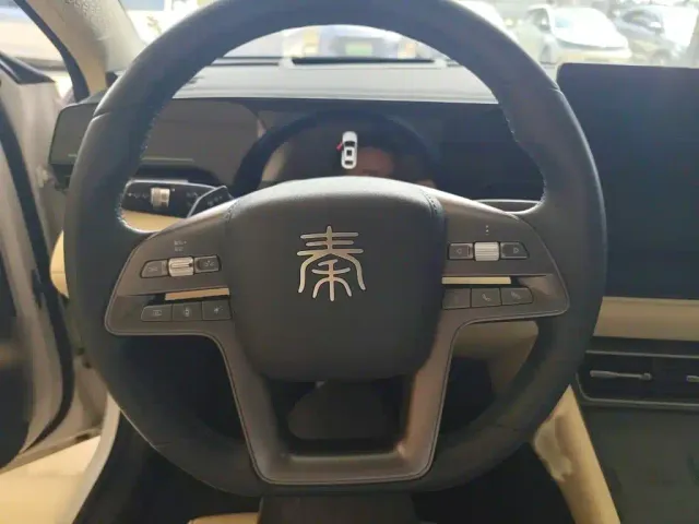 BYD Qin L — Фото автомобиля 4