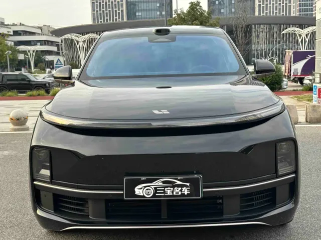 Li Auto L9 — Фото автомобиля 2