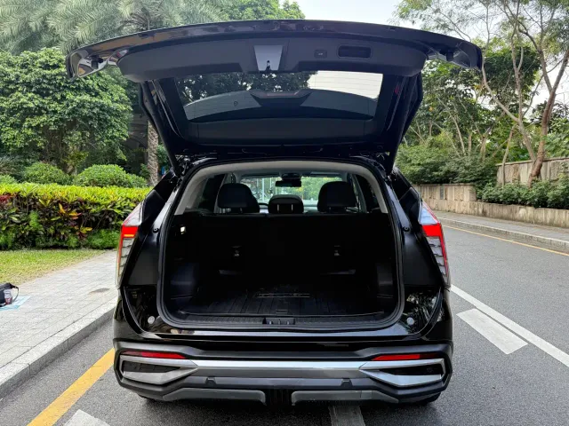 Geely Boyue L — Фото автомобиля 17