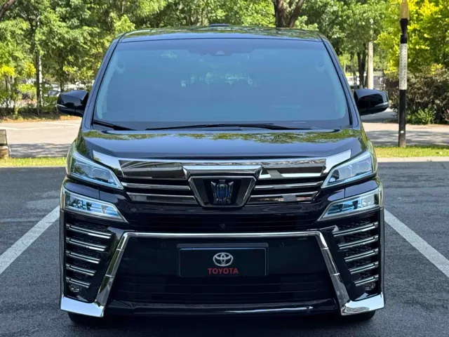 Фотография автомобиля — Toyota Vellfire