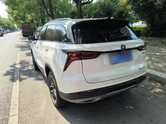 Changan CS75 Plus — Фото автомобиля 4
