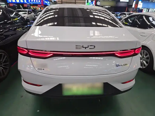 BYD Qin PLUS — Фото автомобиля 5