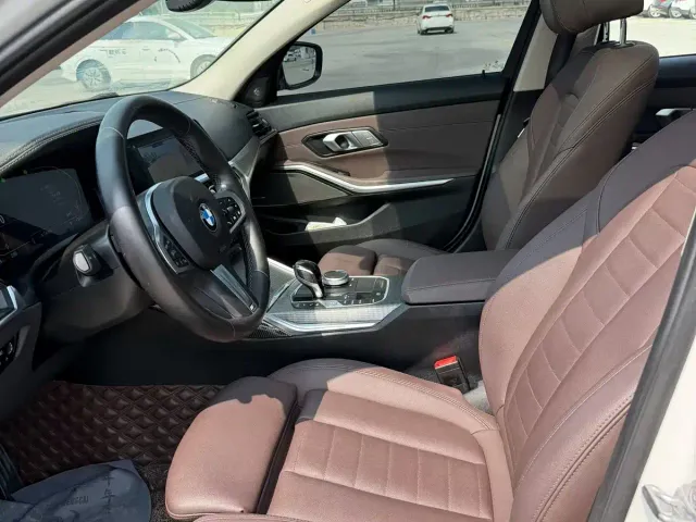 BMW 3 Series — Фото автомобиля 4