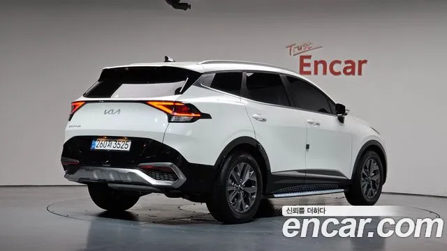 Kia Sportage Sportage 5-е поколение Бензин 1.6 турбо 2WD — Фото автомобиля 2