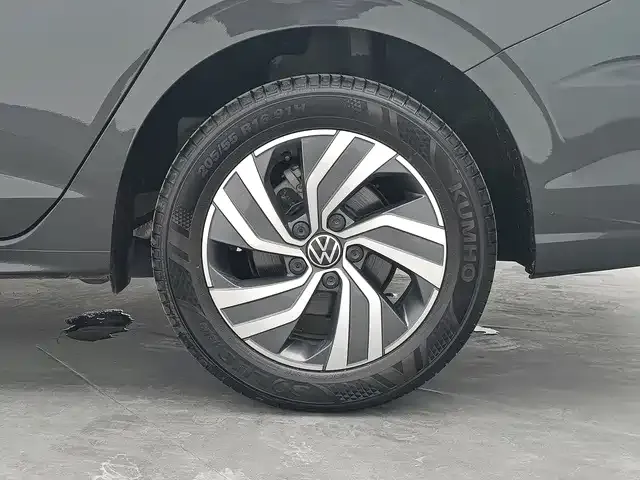 Volkswagen Bora — Фото автомобиля 12