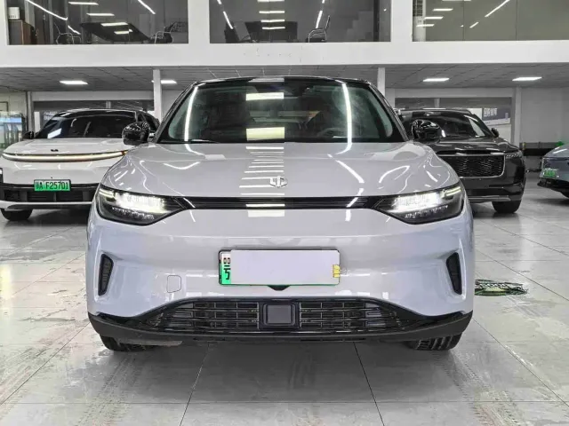 Leapmotor C11 — Фото автомобиля 2