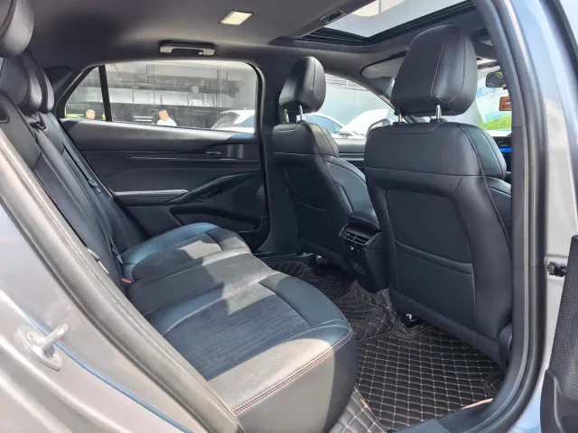 Ford Mondeo — Фото автомобиля 10