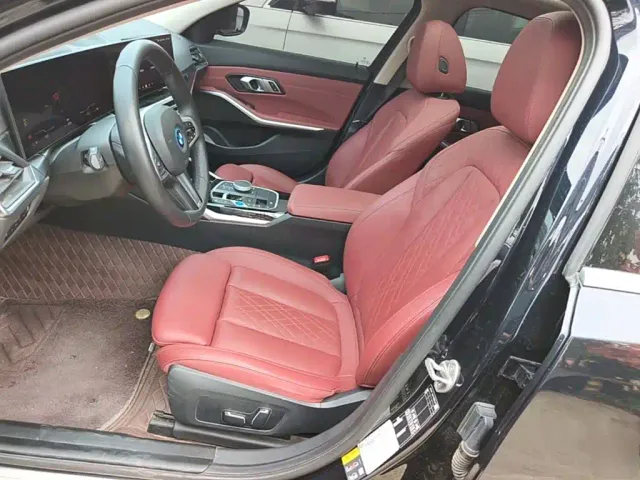 BMW i3 — Фото автомобиля 14