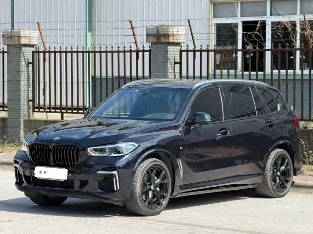 Фотография автомобиля — BMW X5